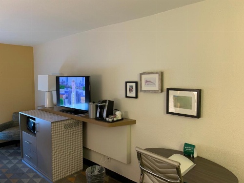 Holiday Inn Baton Rouge-South image 18